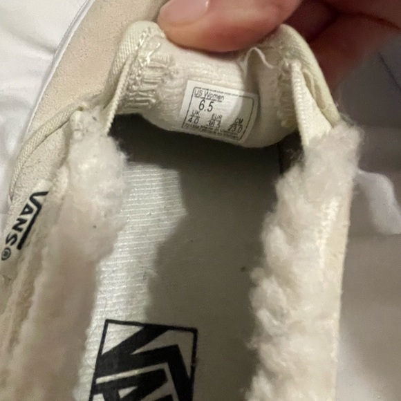 vans - Picture 4 of 5